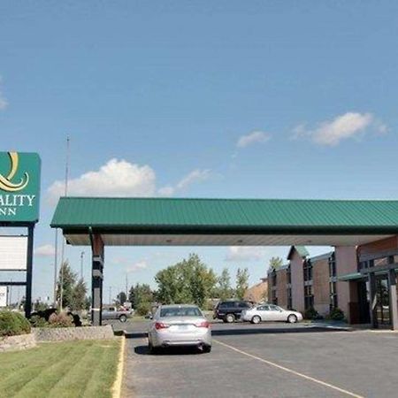 Quality Inn Thief River Falls Exterior photo