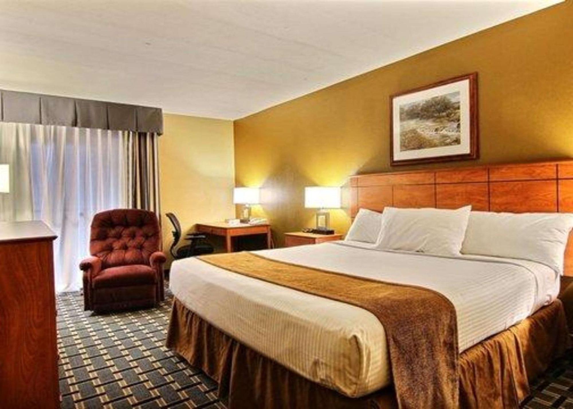 Quality Inn Thief River Falls Exterior photo